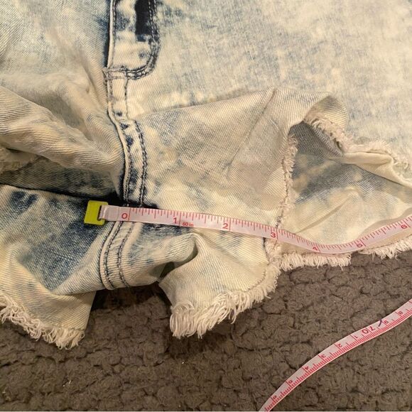 Arizona Acid Washed Shorts Size 15 Junior - Picture 6 of 12